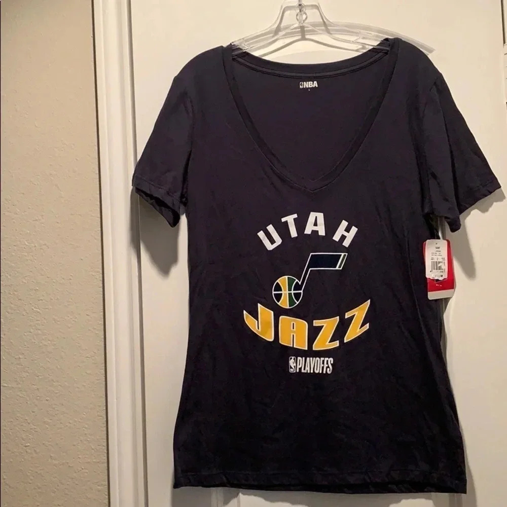 NBA Utah Jazz T-Shirt Size Large NWT